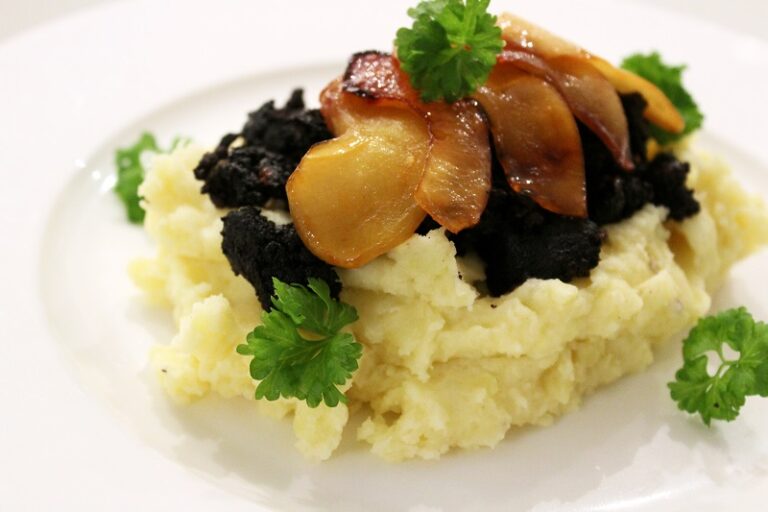 Bloedworst en appel met puree (Sofie Dumont)
